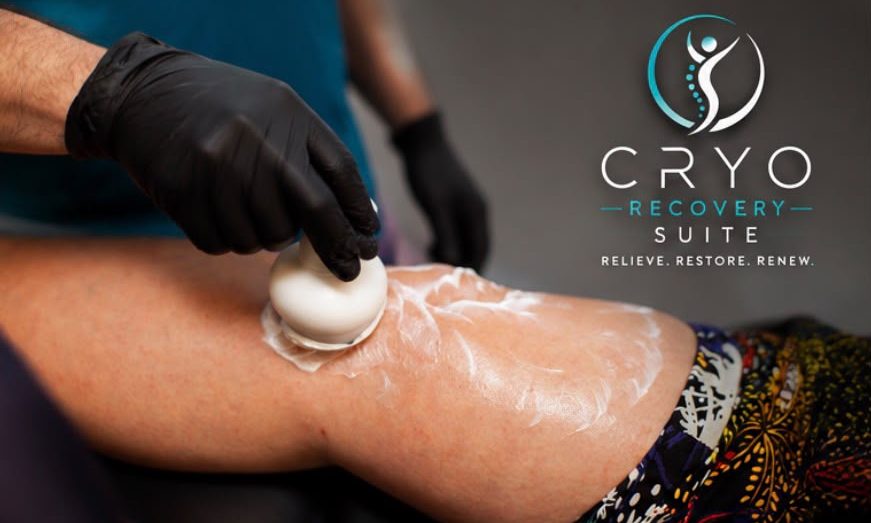 The applicator being used on a client's knee